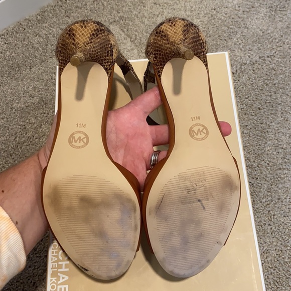 MICHAEL Michael Kors Guiliana Open Toe Pump - Picture 7 of 8